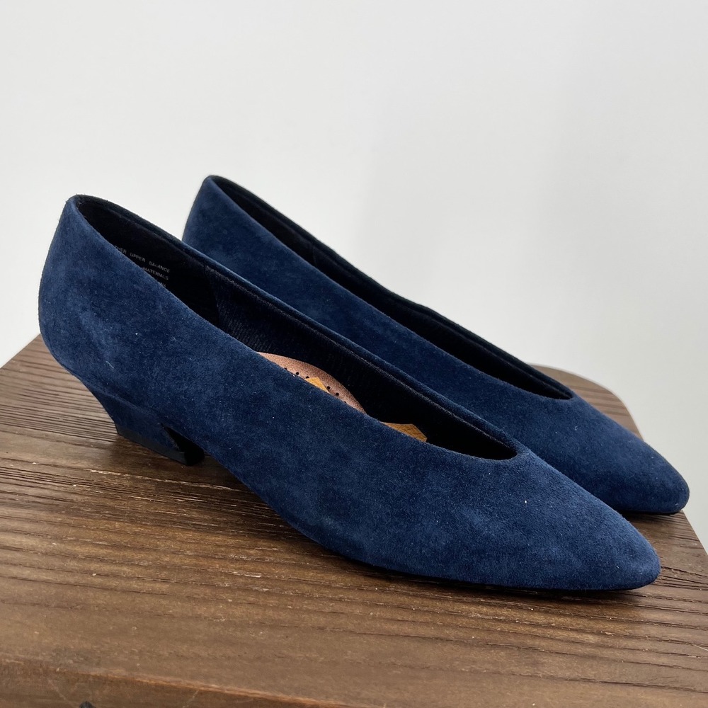 Vintage Leather Collection Navy Suede Kitten Heel Pumps | Size 7